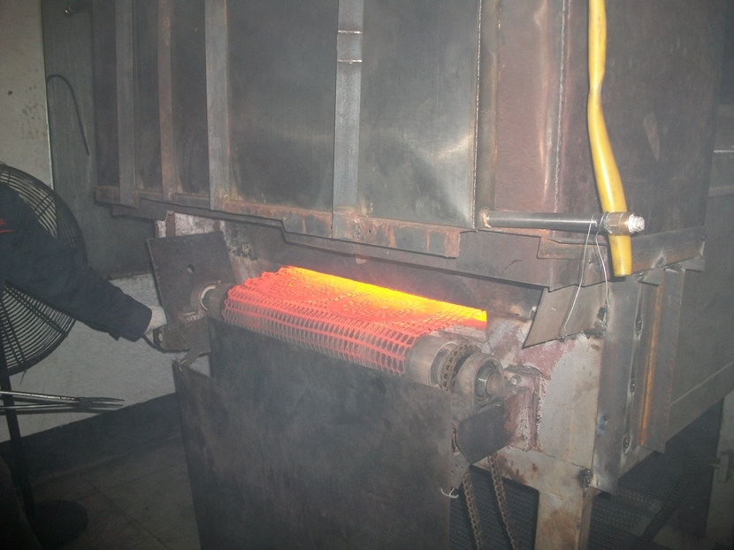 锯片基体热处理.